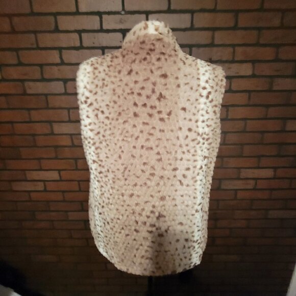 Multiples Reversible vest. Size Large - Picture 4 of 6